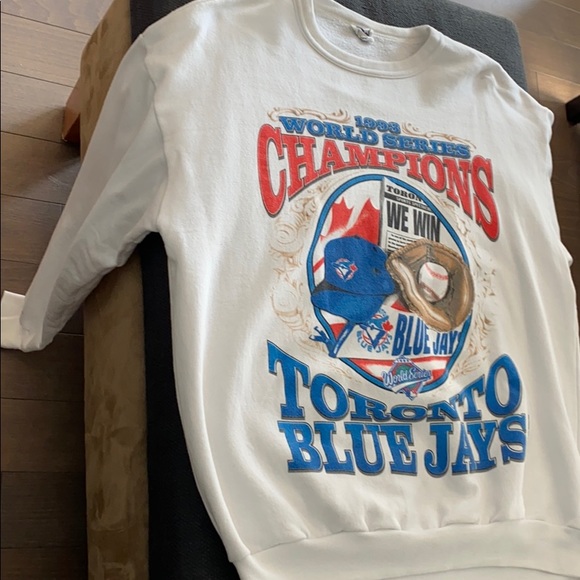 Blue jays vintage sweater - Picture 2 of 3